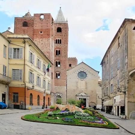 Locazione Turistica Central By Interhome * Albenga